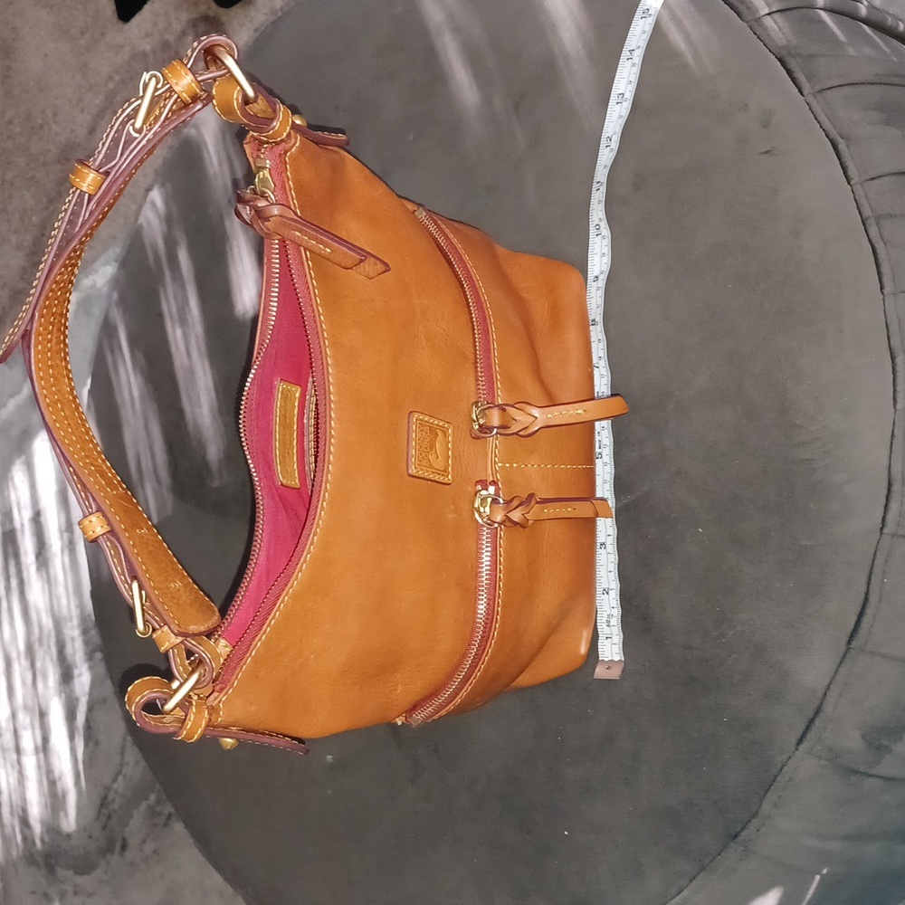 Dooney and Bourke Pebble Leather bag mid size